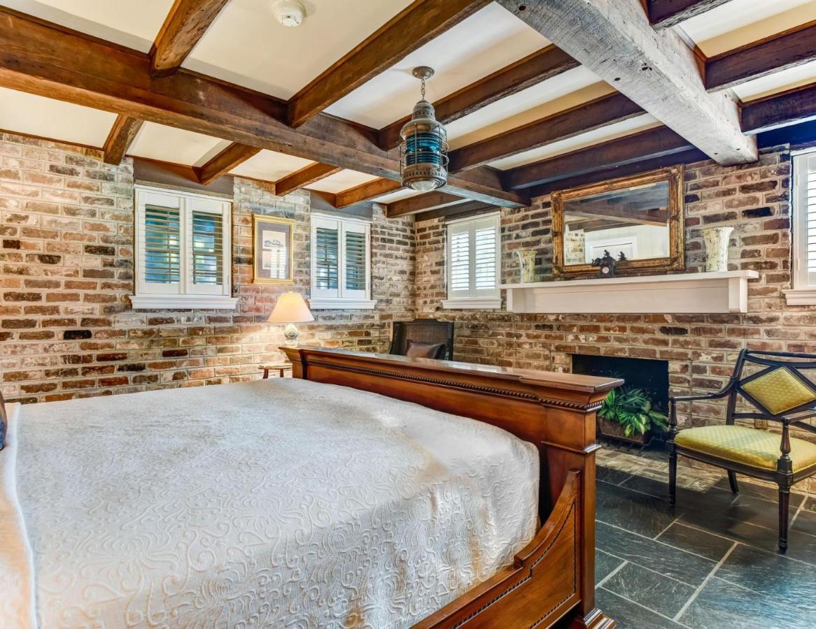 Spanish Moss Inn Савана Екстериор снимка