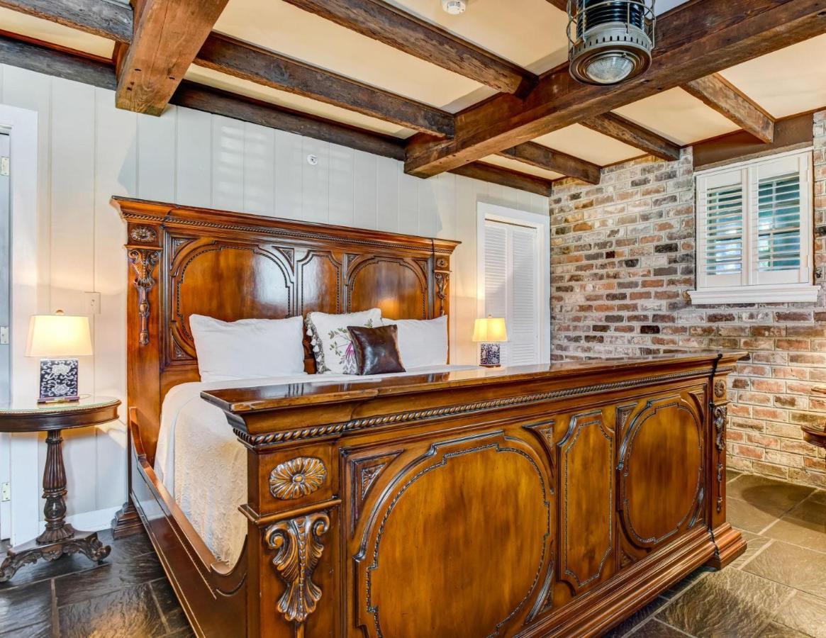 Spanish Moss Inn Савана Екстериор снимка