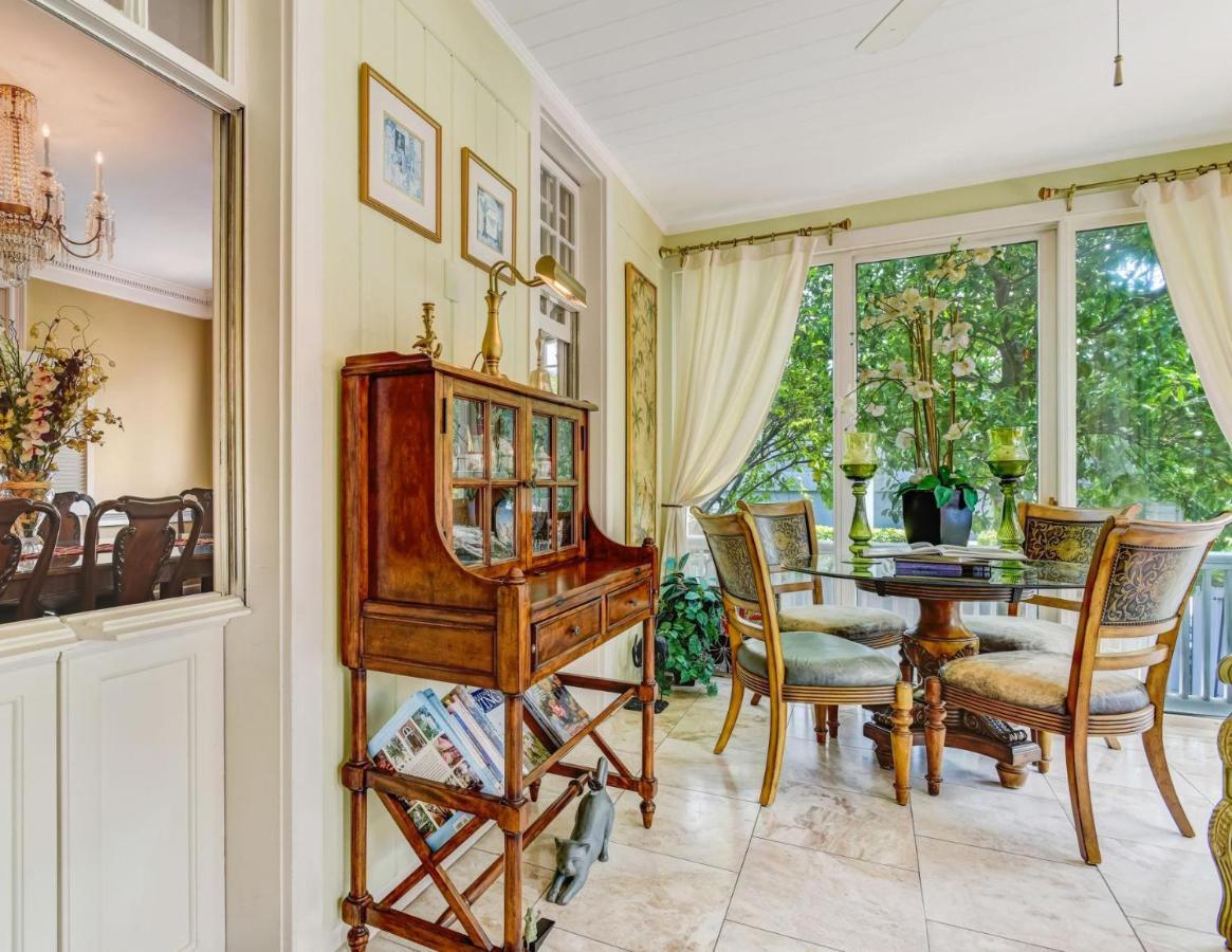 Spanish Moss Inn Савана Екстериор снимка