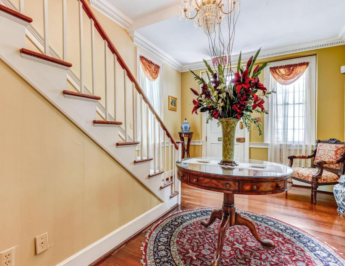 Spanish Moss Inn Савана Екстериор снимка